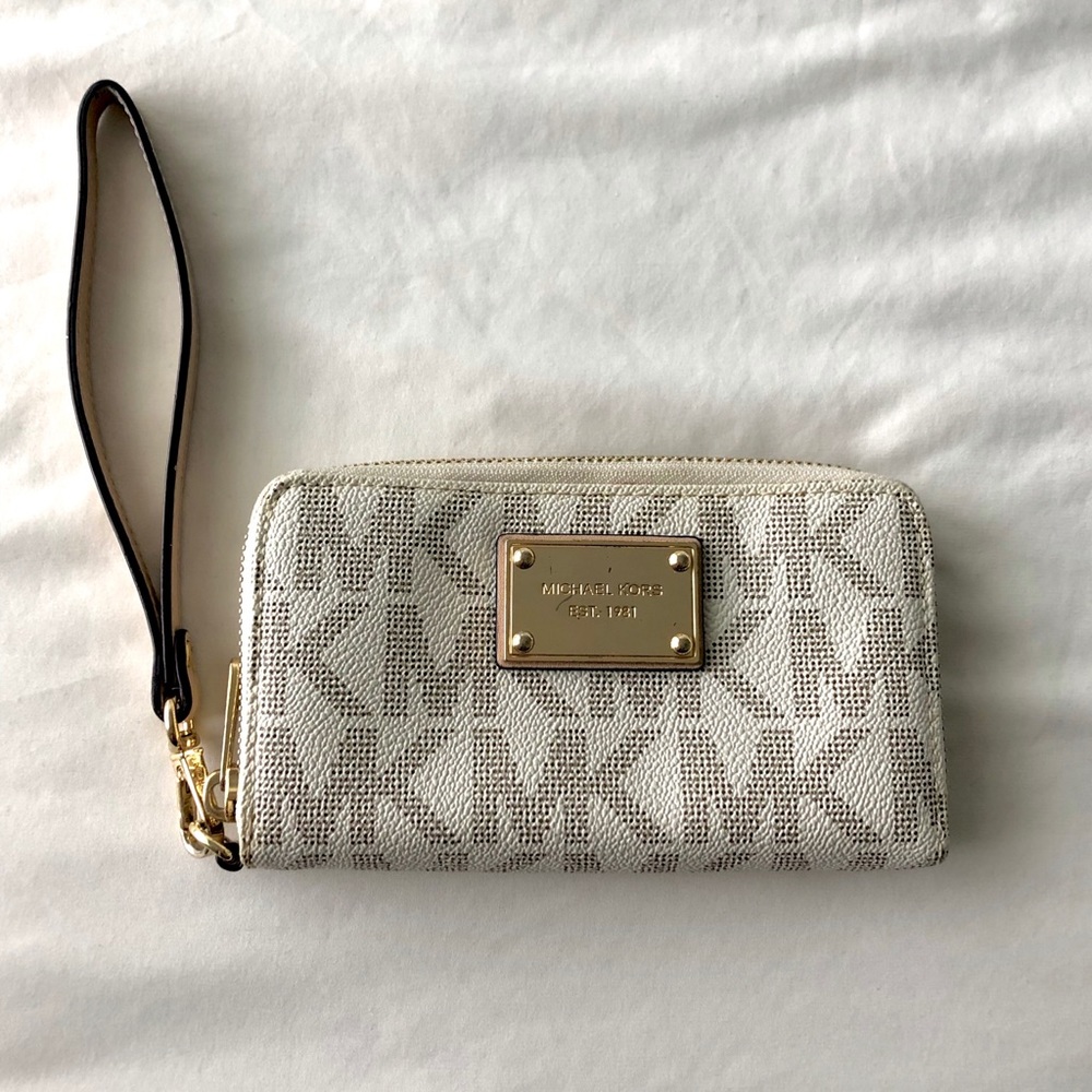 Michael Kors Wristlet